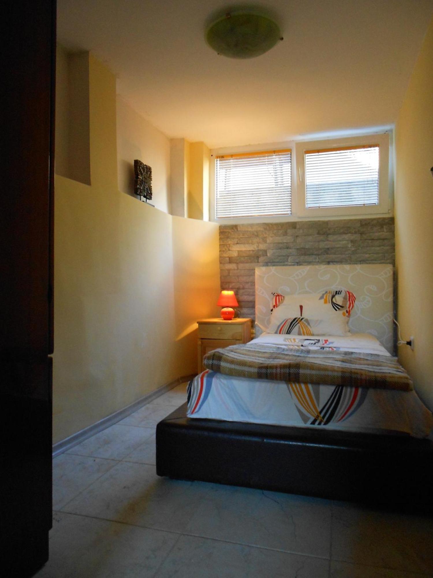 Hostel Del Mar Varna Buitenkant foto